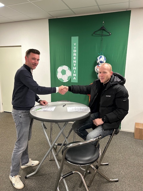 Robert Oosting verlengt met een jaar