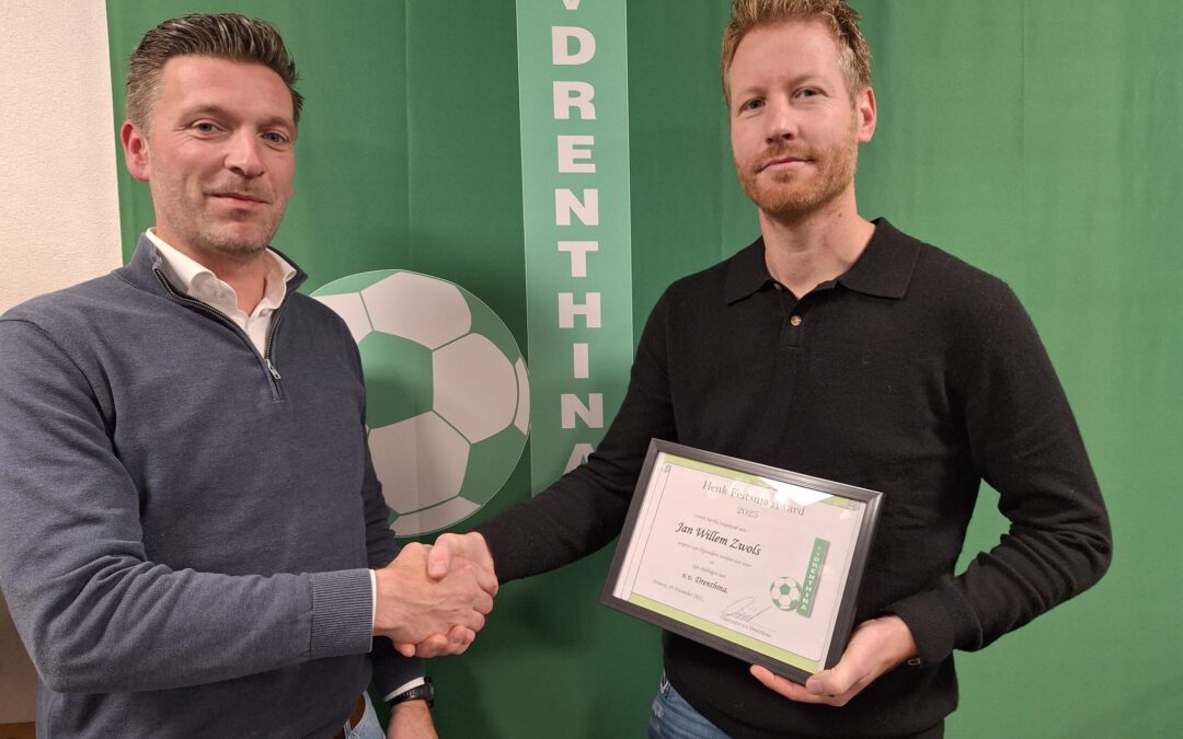 Jan Willem Zwols ontvangt de Henk Feitsma Award